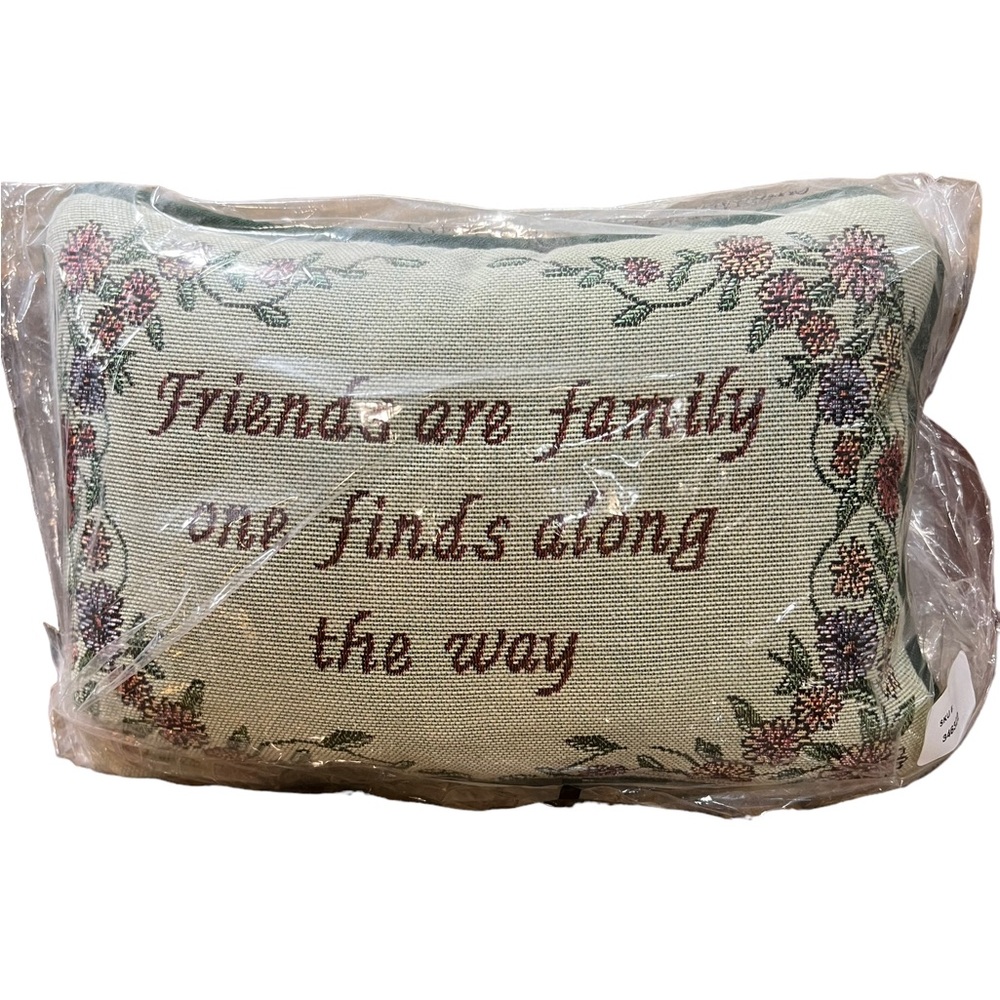 Decorative throw pillow
